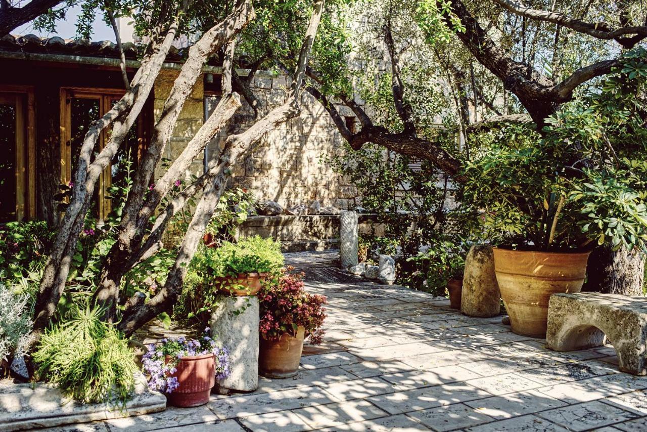 Nikolaou Art Residence Aegina Экстерьер фото